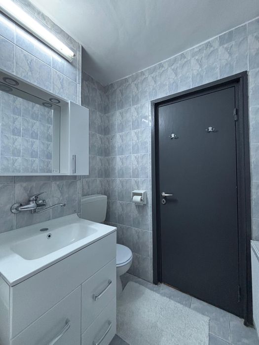 Inchiriez garsoniera la Burdea