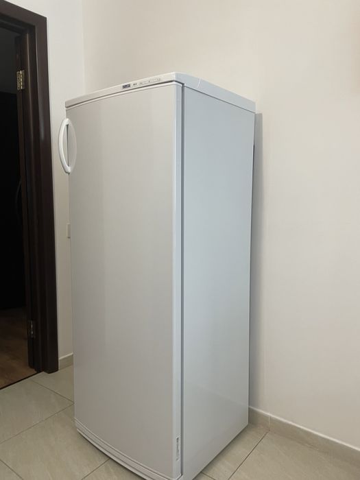 Морозильный шкаф