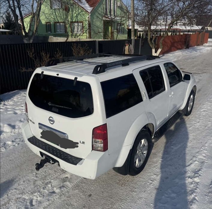 nissan pathfinder 2005