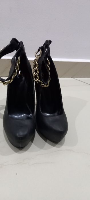 Pantofi cu platforma Nr 37