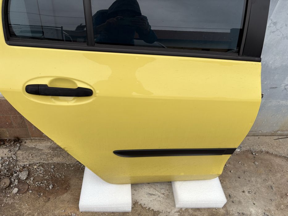 Задна дясна врата за Ярис  05-11 Toyota Yaris