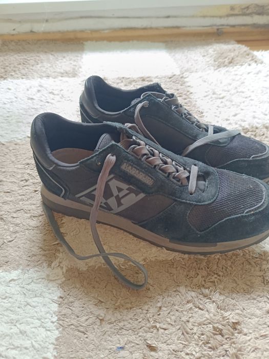 Adidași Napapijiri