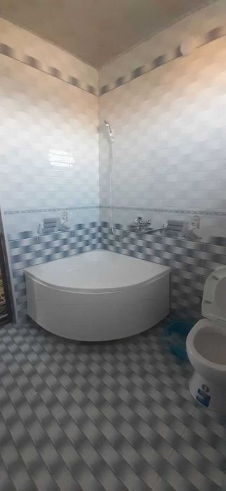 Ijaraga beriladi. 3 xonali uy Shahar markazida