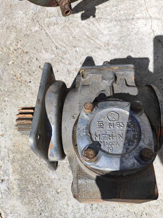 Продам редукторы