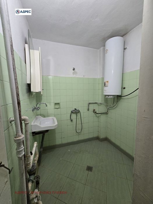 Продава се Тристаен апартамент в Плевен, Идеален център - 105 кв.м за 826 €/кв.м - Снимка #9