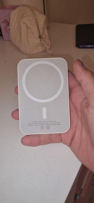 Продам apple magsafe  battery pack