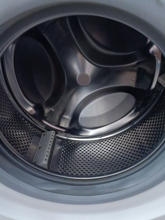 Продается стиральная машина indesit 5кг