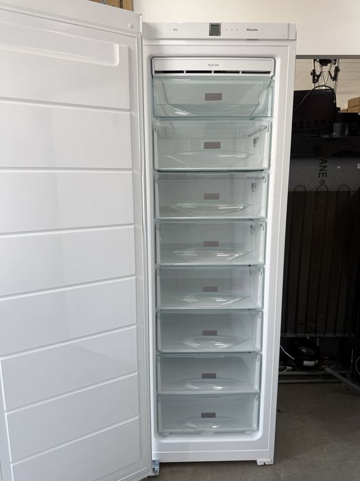 Фризер MIELE No Frost