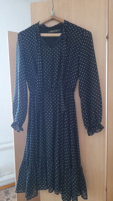 Продам платья на девочку подростка.