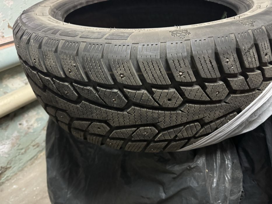 Зимние шины комплект