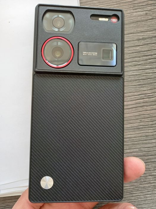 Nubia Z60 Ultra 12/256 GB