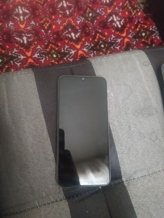 Redmi not 8 /4/64 holati yahwi iwlashi zor qotmidi ekrani buttun