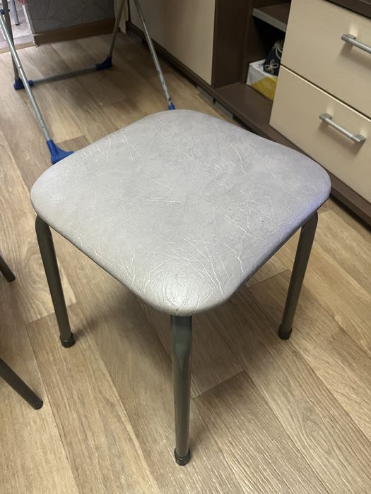 Продам табуретки