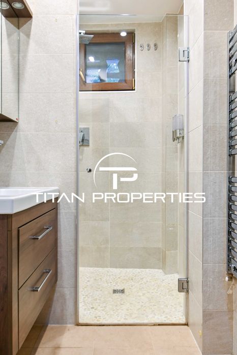 Дава се под наем Тристаен апартамент в София, Изток - 110 кв.м за 1100 € - Снимка #11