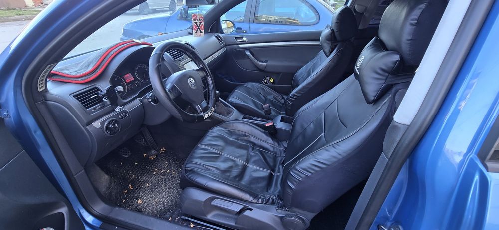 Продавам Golf 5 1.9 TDI 105k.