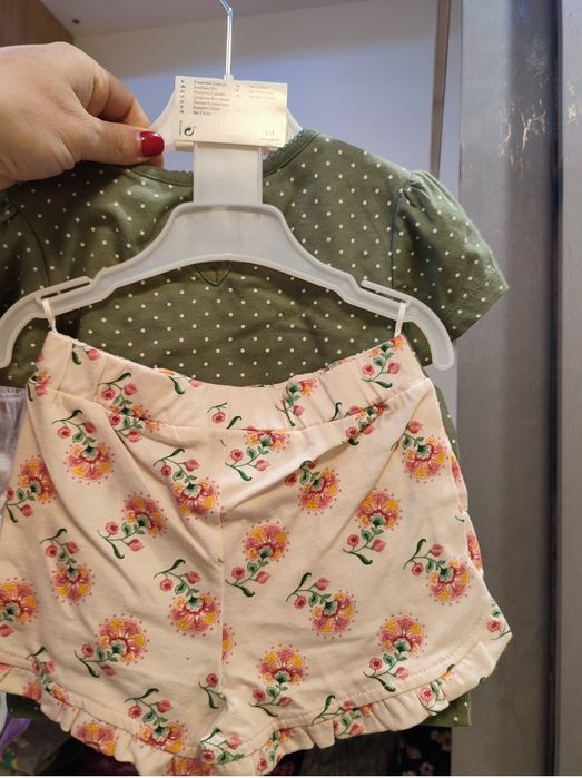 Детски дрехи за момиче от р-р 68 до 86 и две рокли р-р 62