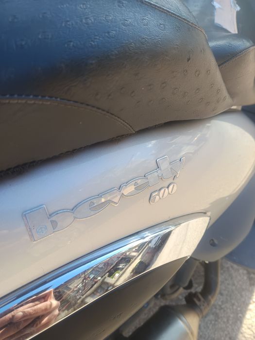 Пиаджо Бевърли 500