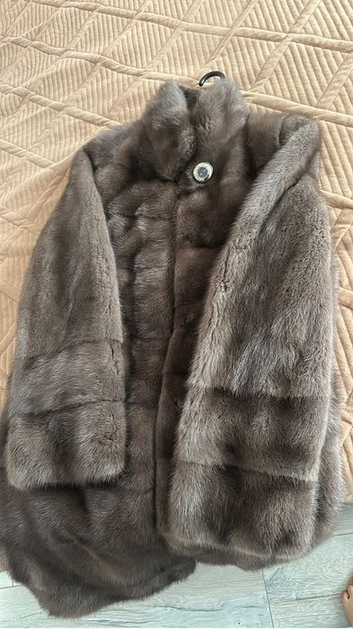 Продам норковую шубу