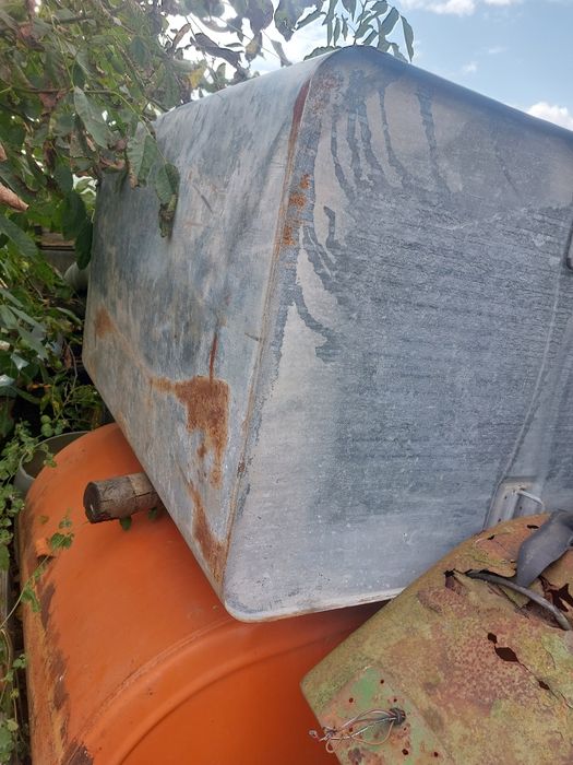 bazin rezervor metalic