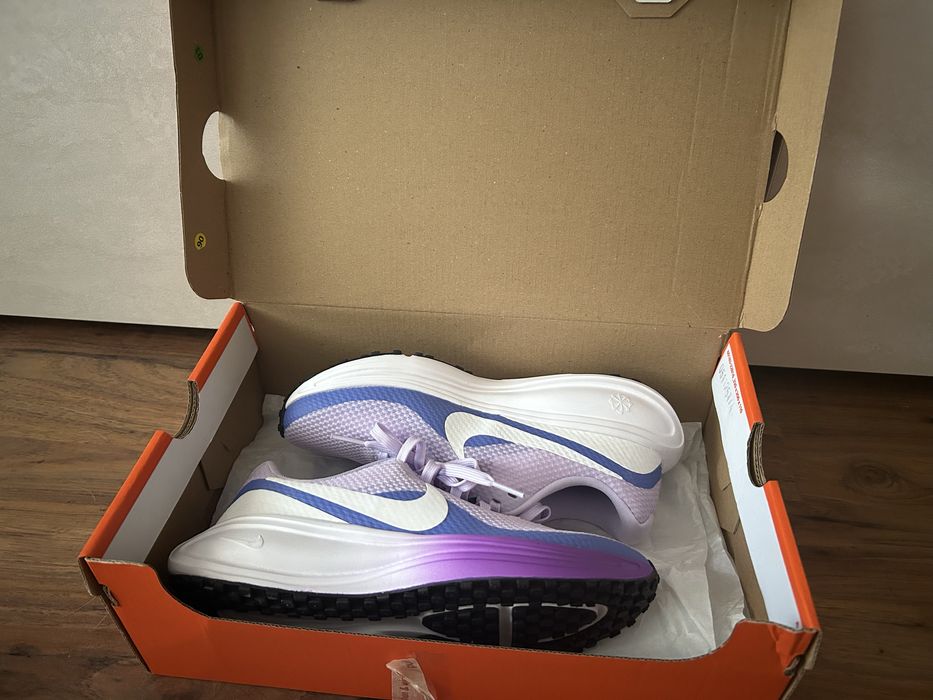 Nike маратонки