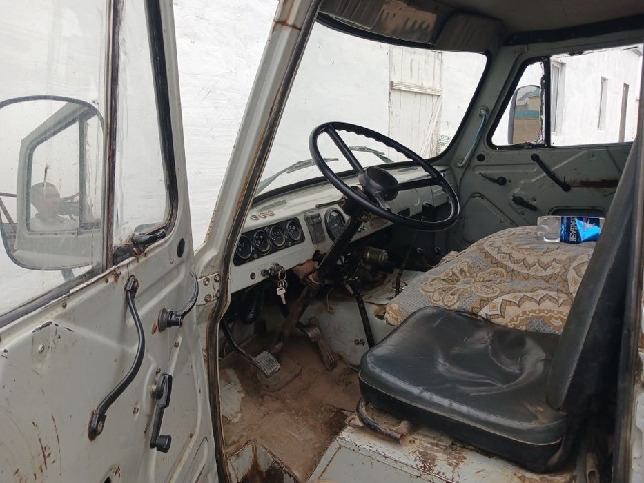 Уаз бортавой 3303