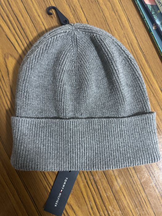 Продам шапку Tommy Hilfiger