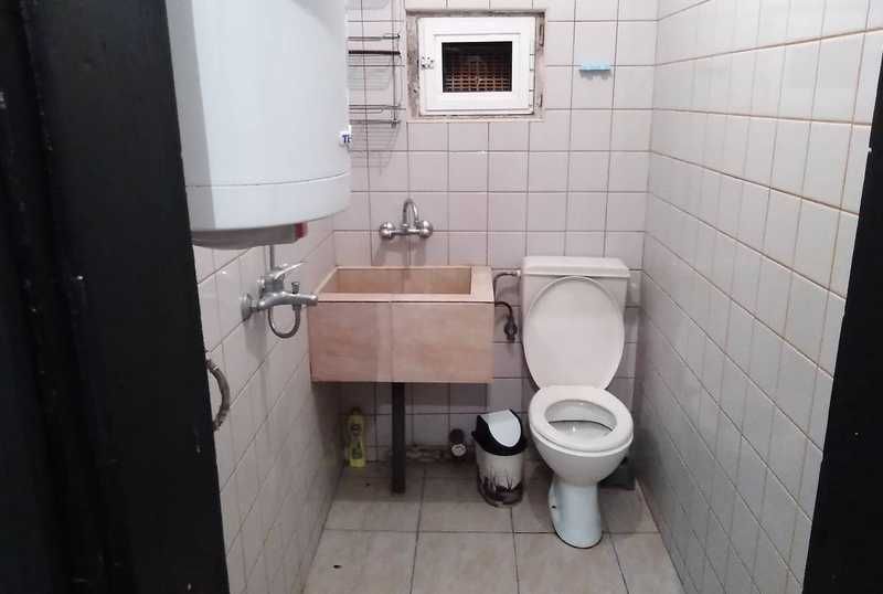 Дава се под наем Двустаен апартамент в Бургас, Лазур - 45 кв.м за 306 € - Снимка #4