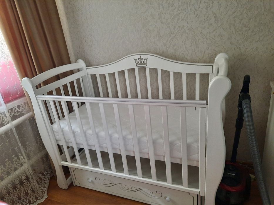 Продаётся детская кроватка