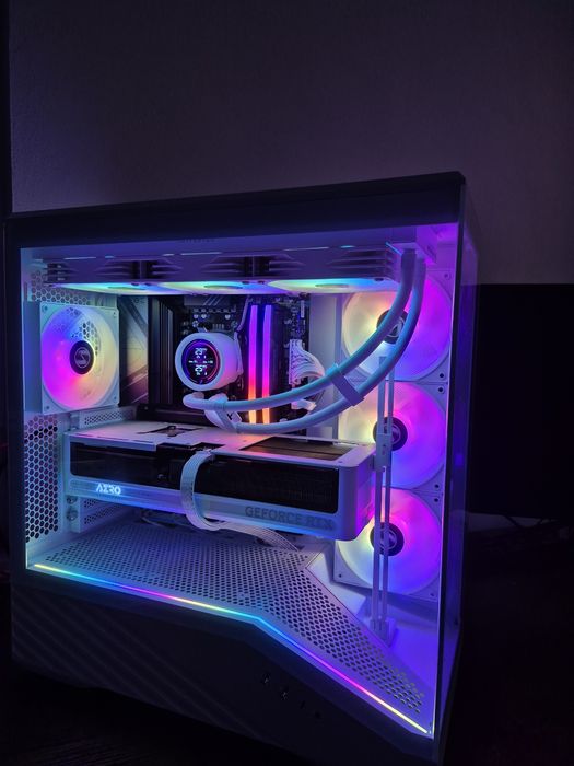 PC Gaming High-End White – Ryzen 7 9800X3D + RTX 5070 Ti 32GB DDR5 1TB