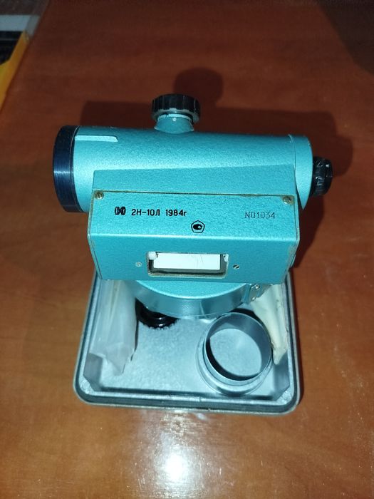 Теодолит и нивилир