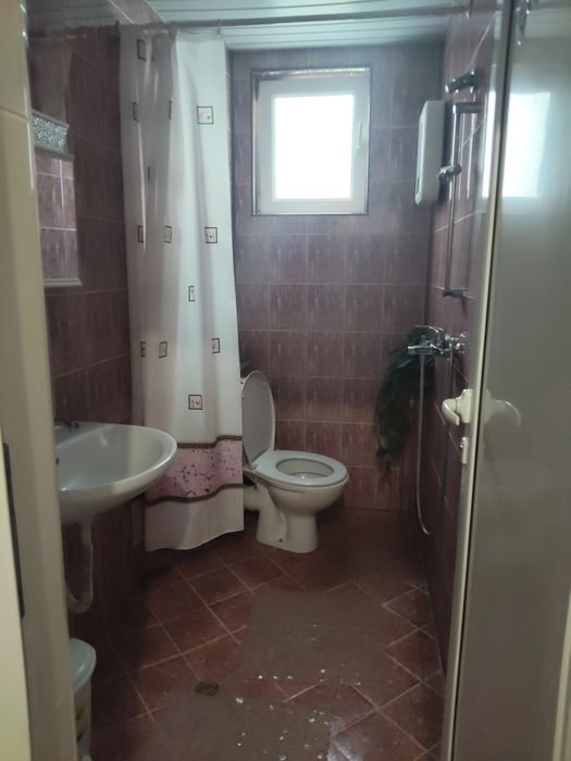 Тристаен до Розариума с гараж