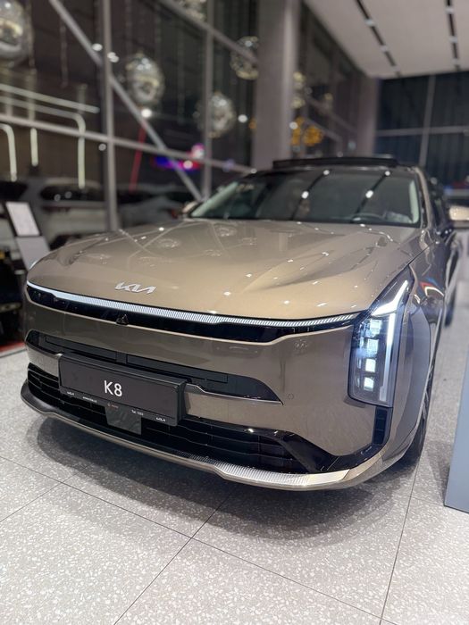 K 8 Yengi RASSROCKA bor