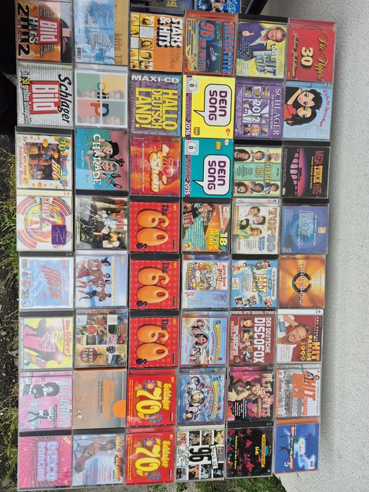 Vând Lot CD originale cu muzica usoara mixta straina artisti internationalii  anii 1960-70-80-90