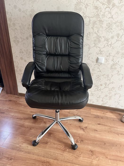 Продается офисное кресло