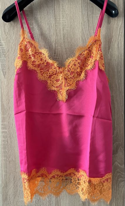 Topuri dama pe mai multe culori