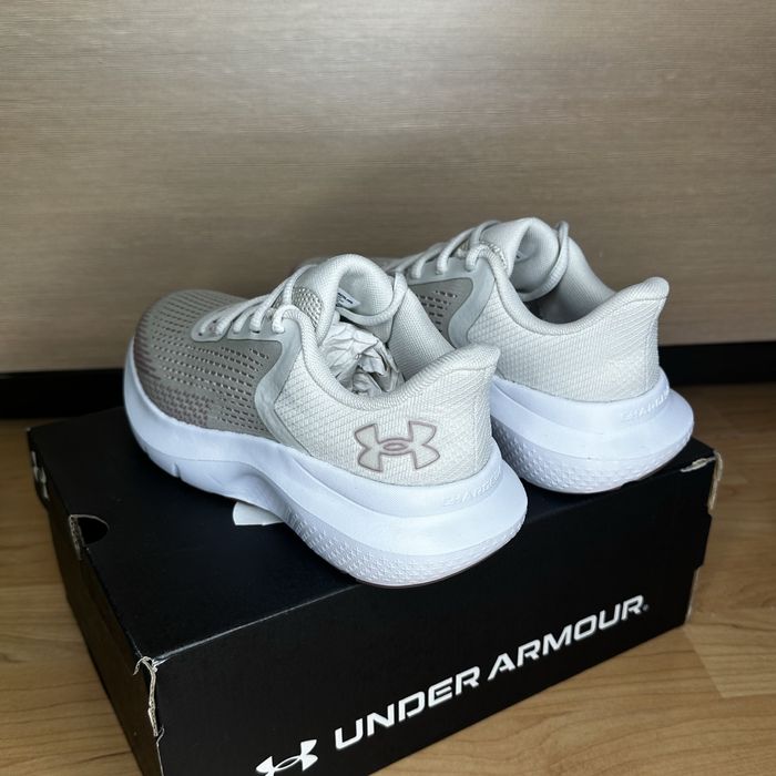 Оригинал Under Armour женские кроссовки