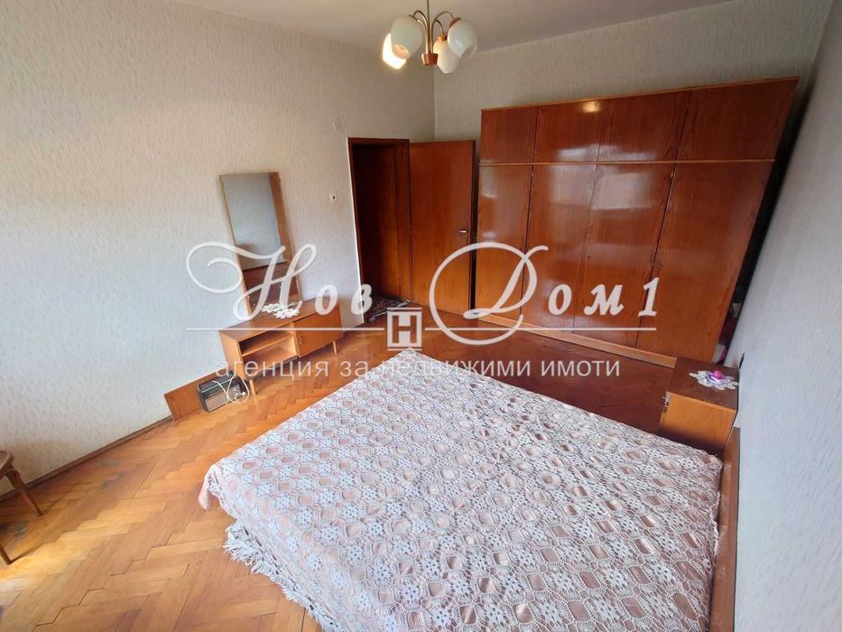 Продава се Двустаен апартамент в Перник, Селото - 65 кв.м за 1047 €/кв.м - Снимка #1