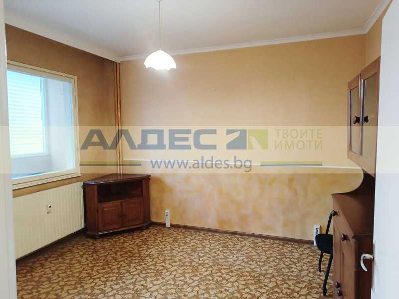 Продава непреходен двустаен ап. в Люлин 10!