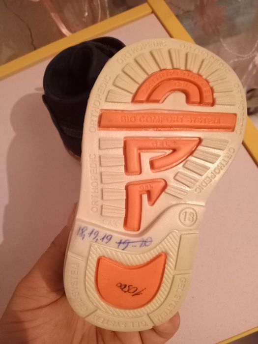 Продам новую обувь