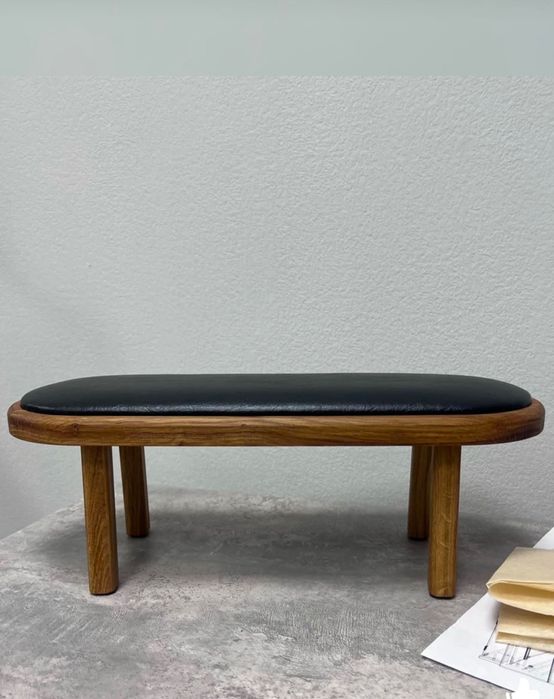 Продам новую подставку для маникюра из натурального дерева