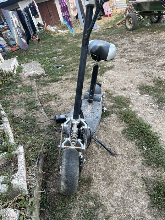 Vand trotineta electrică