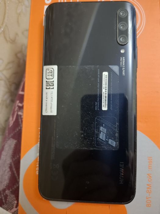 Huawei y9s в отличном состоянии