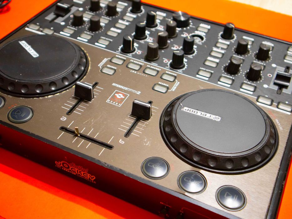 Reloop Digital Jockey 2 Interface Edition DJ контролер аудио интерфейс