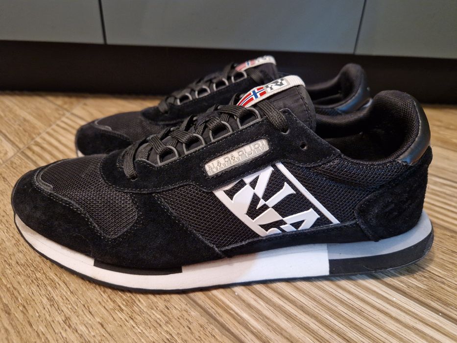 Оригинални мъжки маратонки NAPAPIJRI