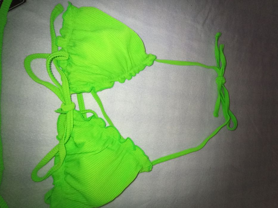 Costum de baie verde neon