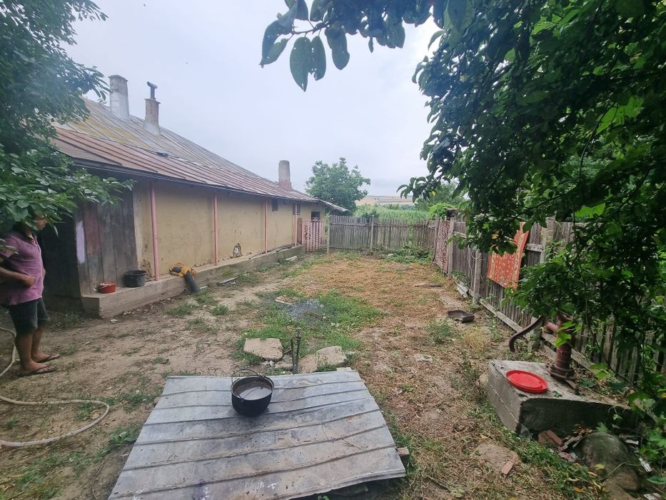 Casă bătrânescă de vanzare