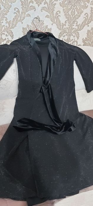 Продам женское платье