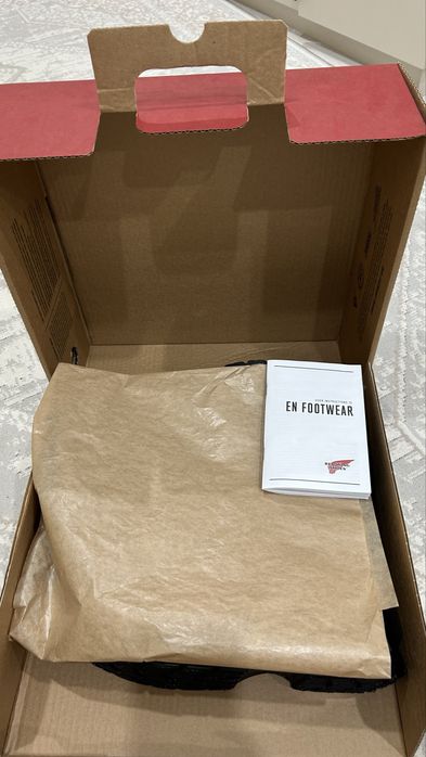 Продам новые ботинки