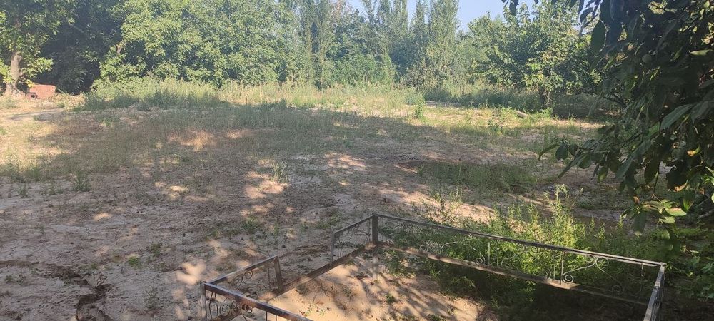 5 so'tiq yer sotiladi