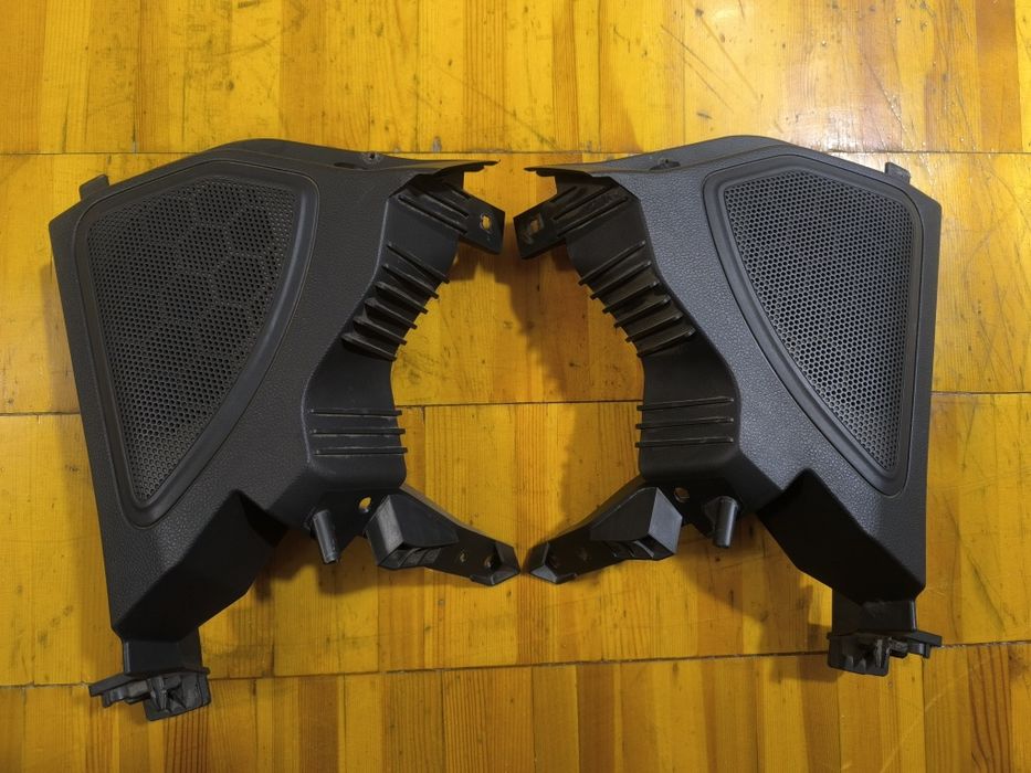 Продаётся крепление полки багажника Spark